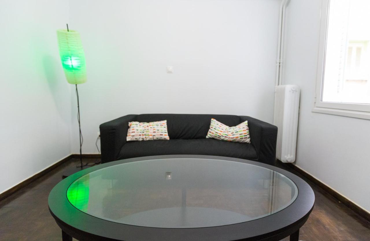 Apartment At Metaxourgio 1 Bed 2 Pers เอเธนส์ ภายนอก รูปภาพ