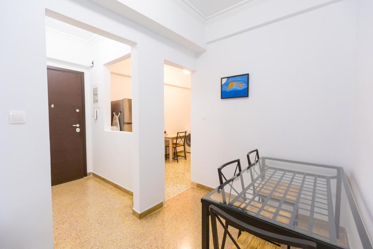 Apartment At Metaxourgio 1 Bed 2 Pers เอเธนส์ ภายนอก รูปภาพ